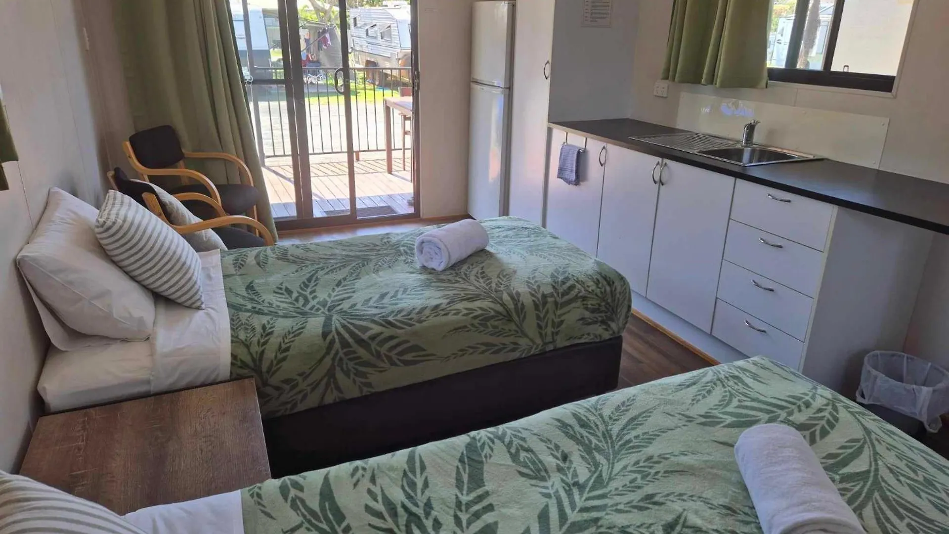Aparthotel Blue Dolphin Caravan Park Yeppoon